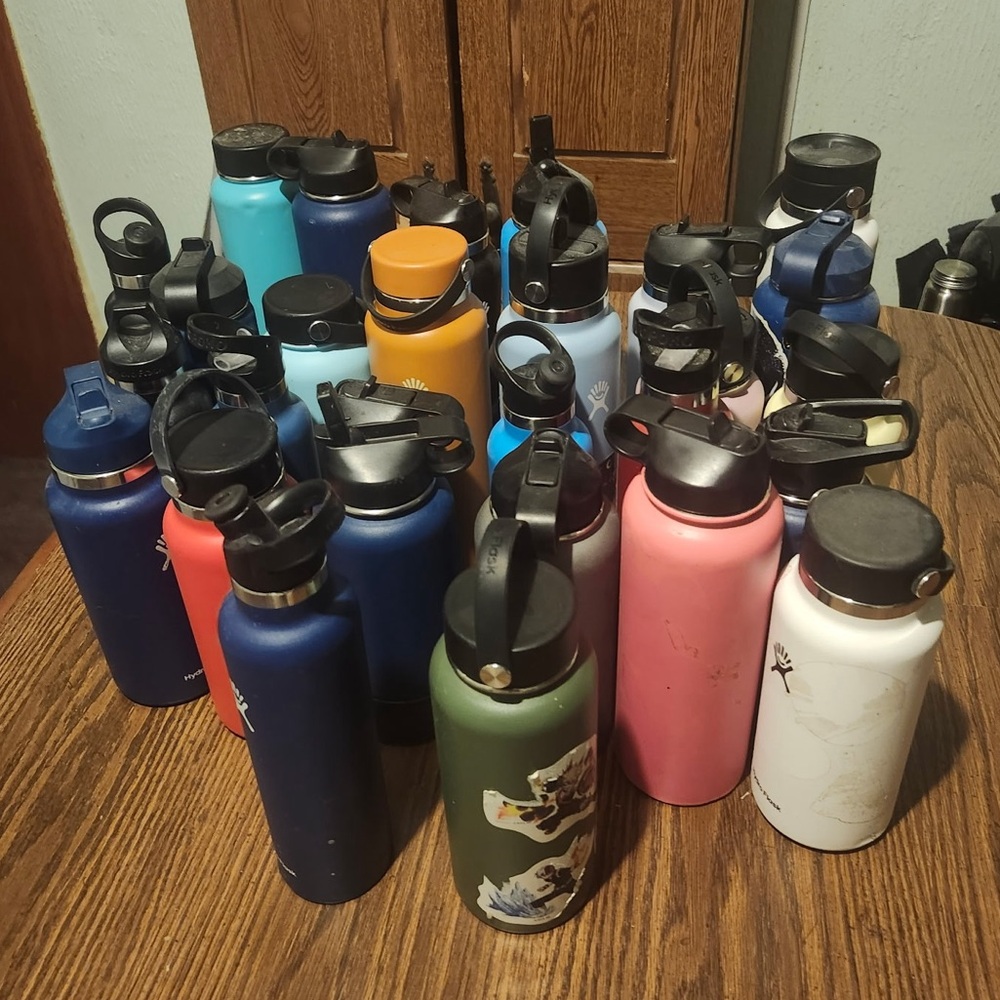 Assorted Hydro Flasks